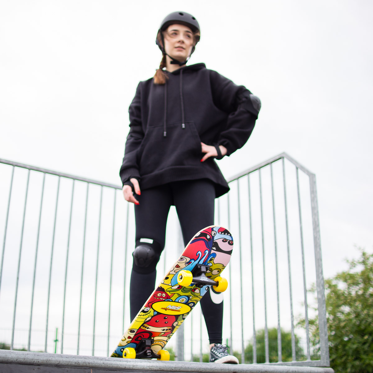 Skateboard NILS Extreme CR3108 Color Worms 1 (obrázek 9)