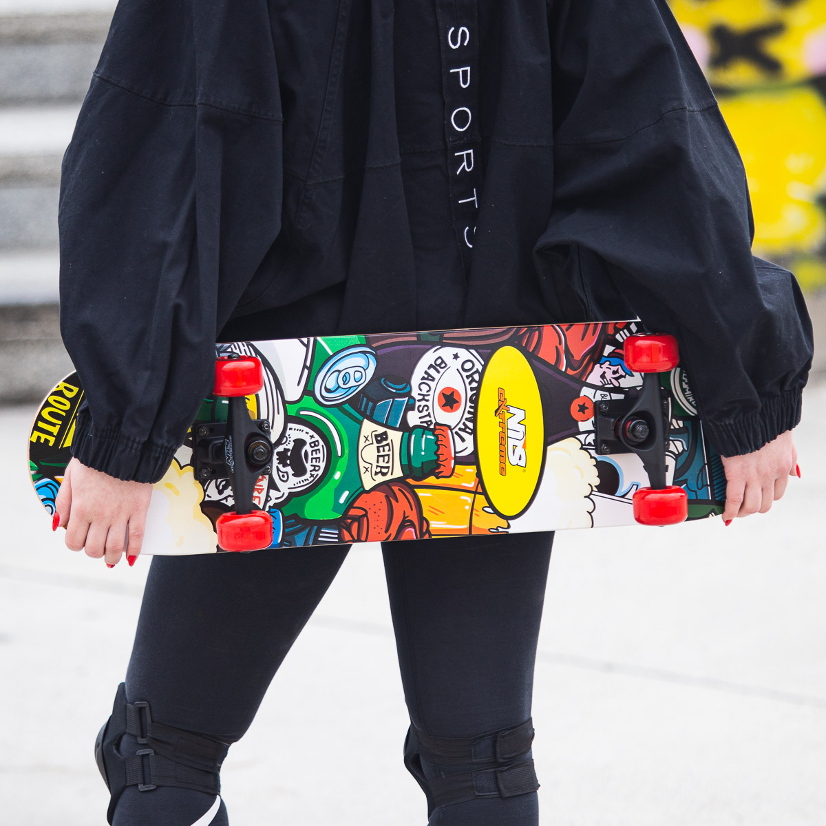 Skateboard NILS Extreme CR3108 Color Worms 1 (obrázek 3)