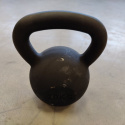 Litinový kettlebell HMS KZG16 16 kg, černý - 2. jakost