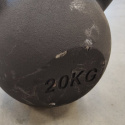 Litinový kettlebell HMS KZG16 16 kg, černý - 2. jakost